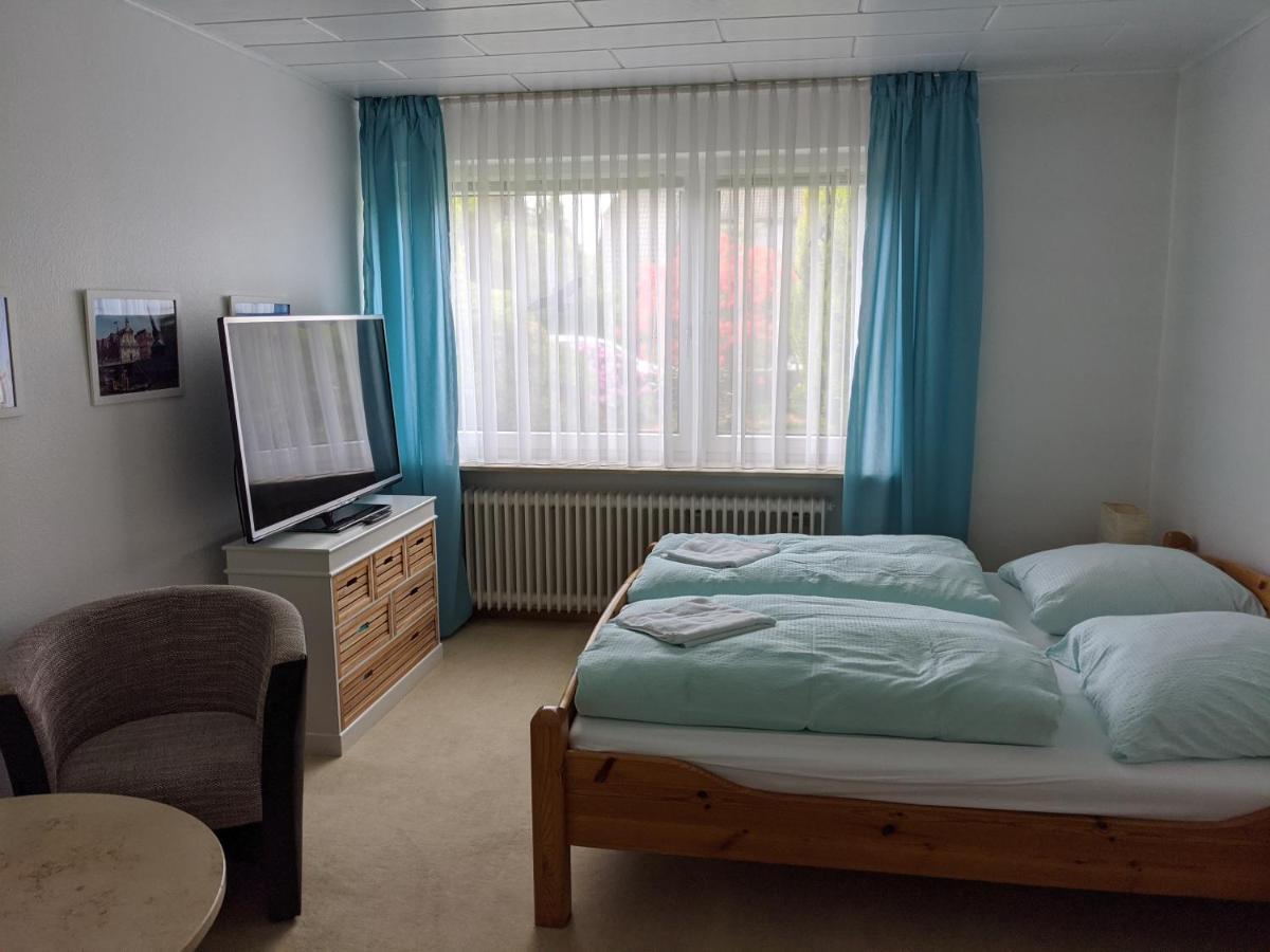 Privatzimmer Sutanto Reppenstedt ภายนอก รูปภาพ