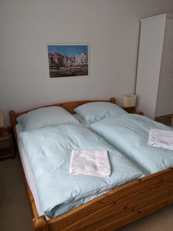 Privatzimmer Sutanto Reppenstedt ภายนอก รูปภาพ