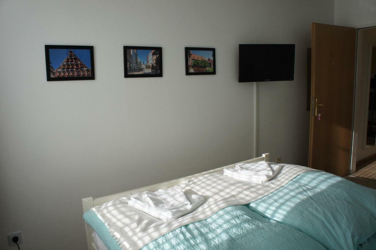 Privatzimmer Sutanto Reppenstedt ภายนอก รูปภาพ