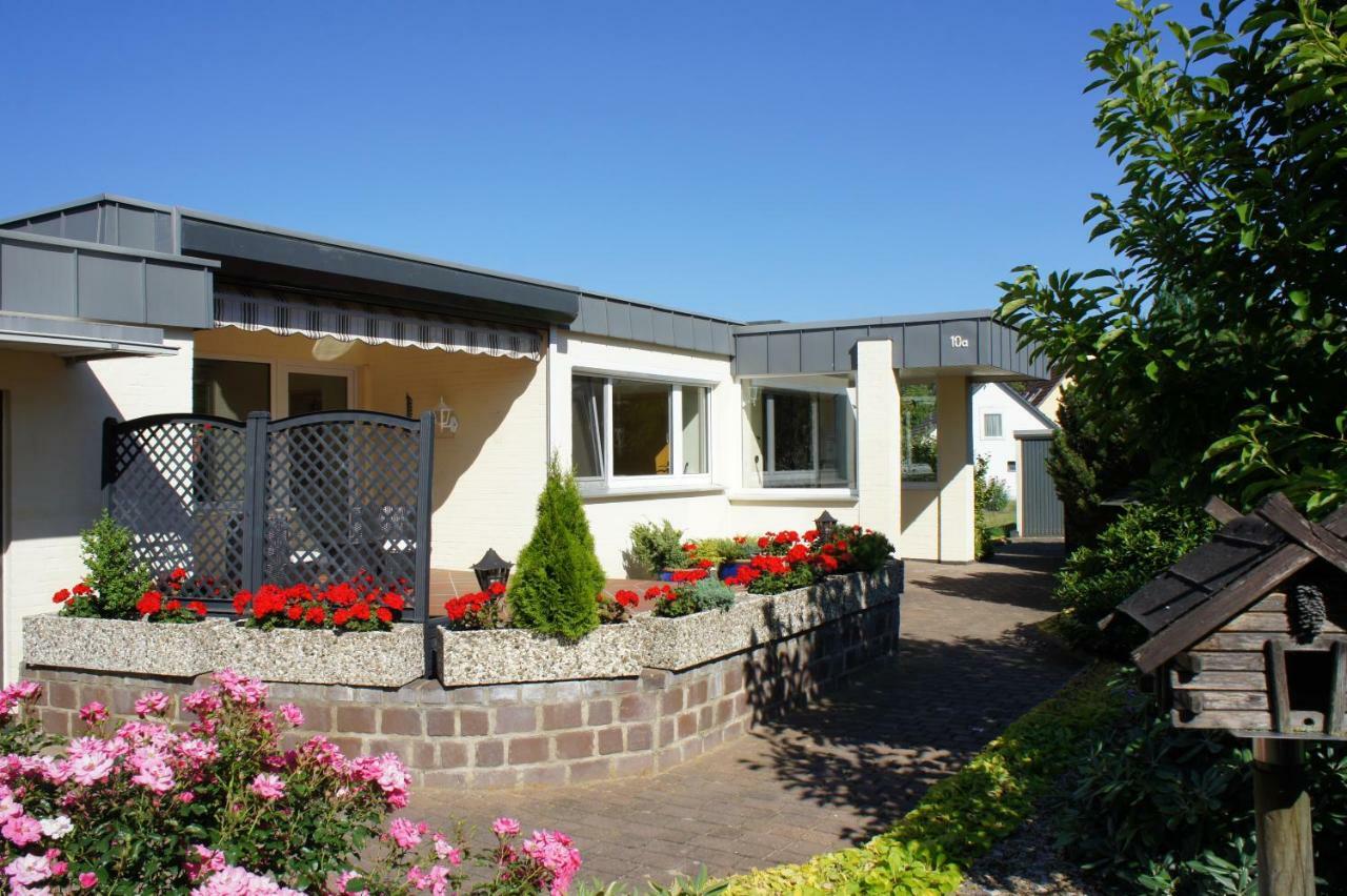 Privatzimmer Sutanto Reppenstedt ภายนอก รูปภาพ